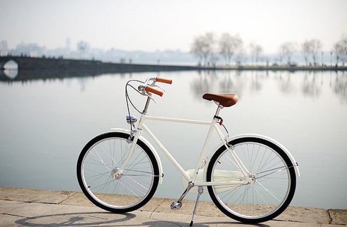 2015 New Bike Bicycle Accessory Retro LED Front Light Bracket Headlight Silver Free shipping Wholesales Jecksion
