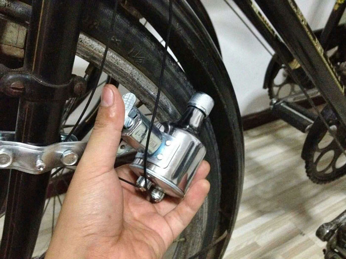 NewBike Accessory Motorized Bicycle Friction Generator Headlight Tail Light Jecksion