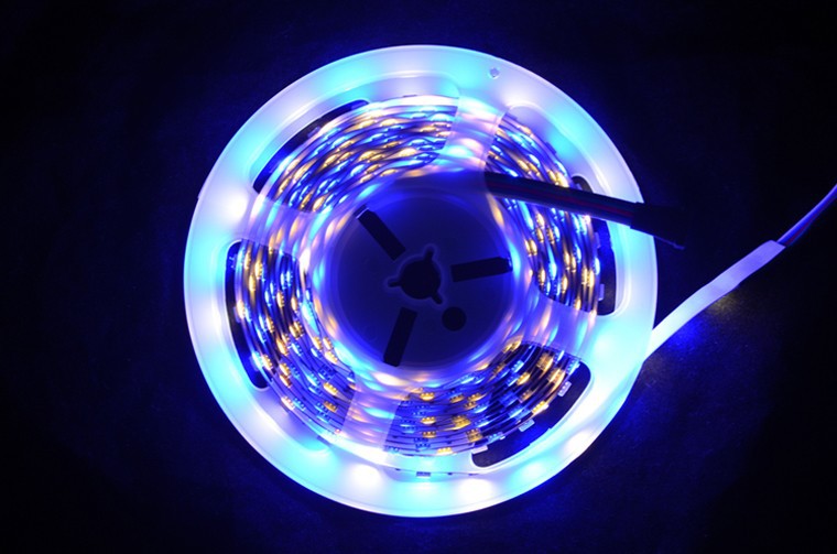 5M RGBW LED strip Light 5050 non Waterproof DC12V SMD 60Leds M 300 LEDS Flexible Bar Light +40 Keys RF Dimmer Remote LS06