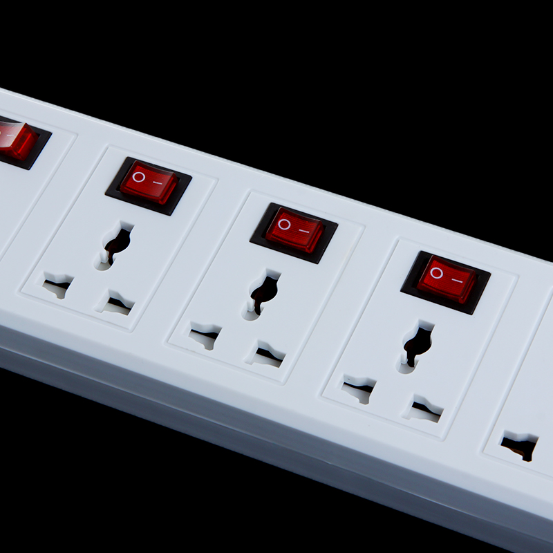 Multi Functional Plug 6 Universal Outlet 2 USB Charger Port Power Strip Surge Protector Circuit Breaker